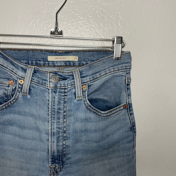 Levi's Ribcage Bell Bottom Jeans 27 Distressed Knee Blue 30" Inseam - Picture 3 of 6